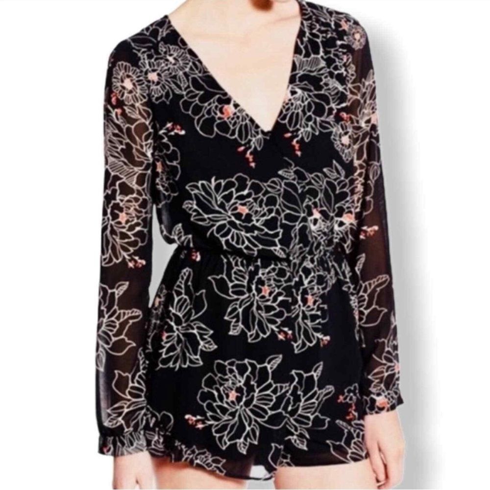 ASTR Black White Floral Faux Wrap Long Sleeve Romper Size S